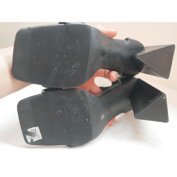 BAR III Women's Appel Two-Piece Flared-Heel Dress Sandals 6M - Picture 5 of 5